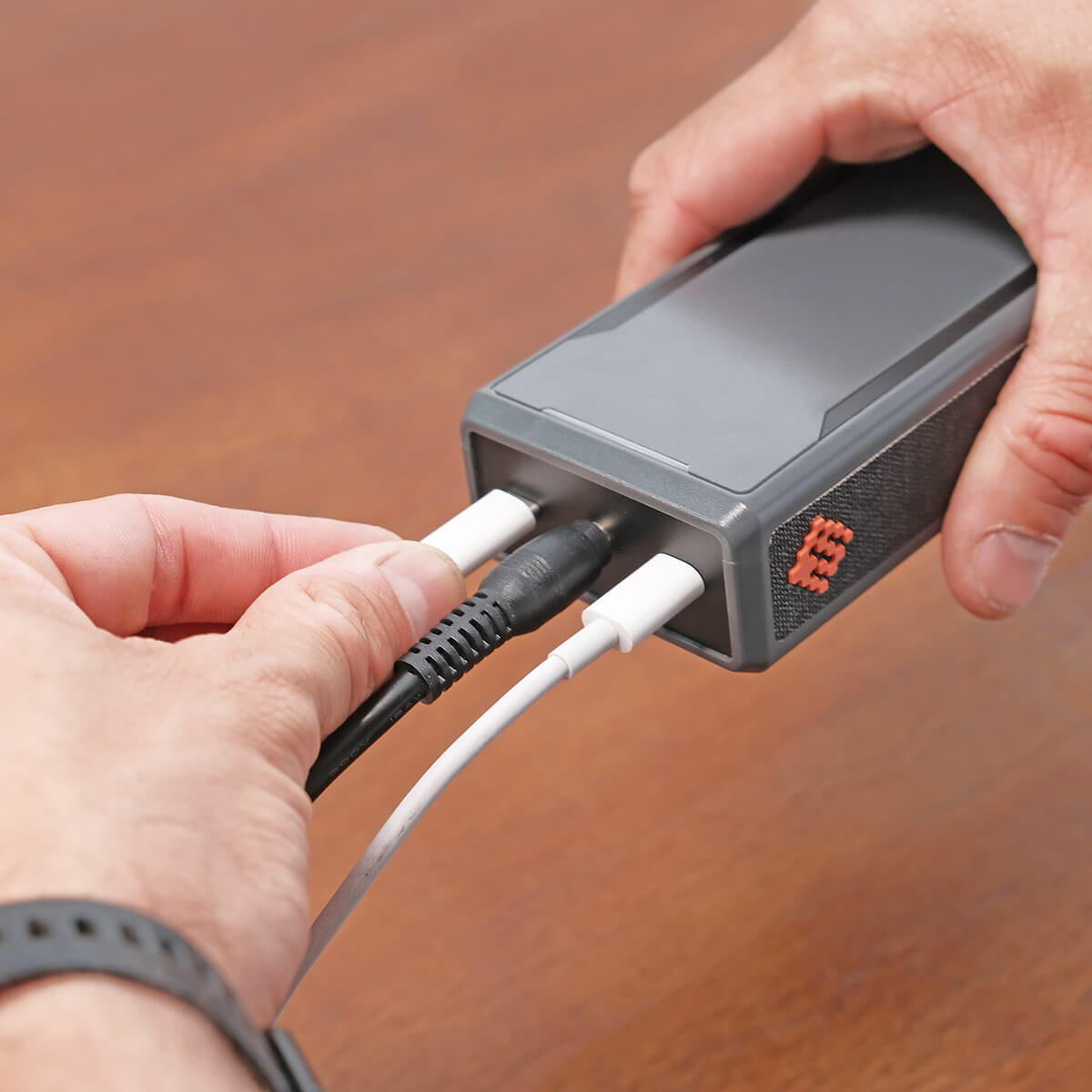 240W DC/USB C Charger